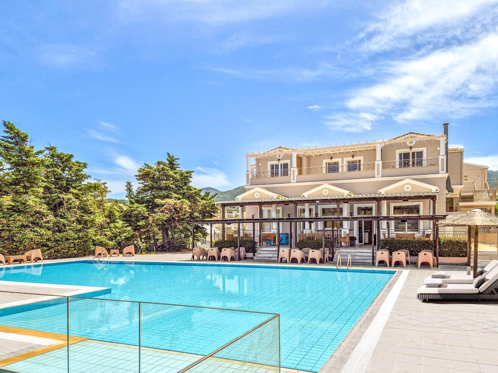 Thinalos Aparthotel Acharavi  Exterior foto